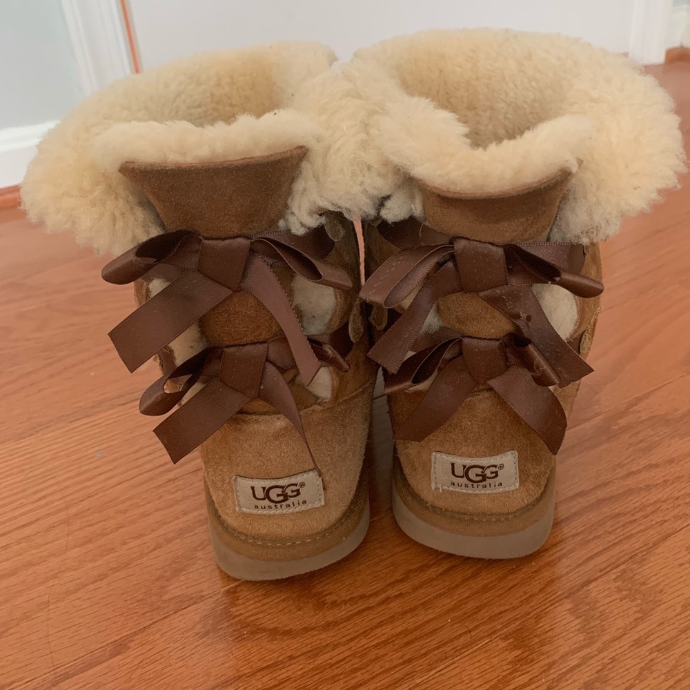 Bailey bow uggs